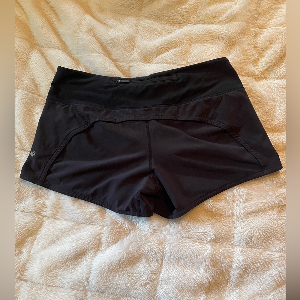 Gently used lululemon size 6 running short